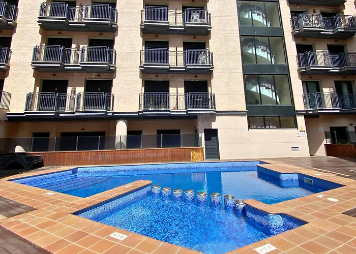 Nagomi - Modern With Parking & Swimming Pool